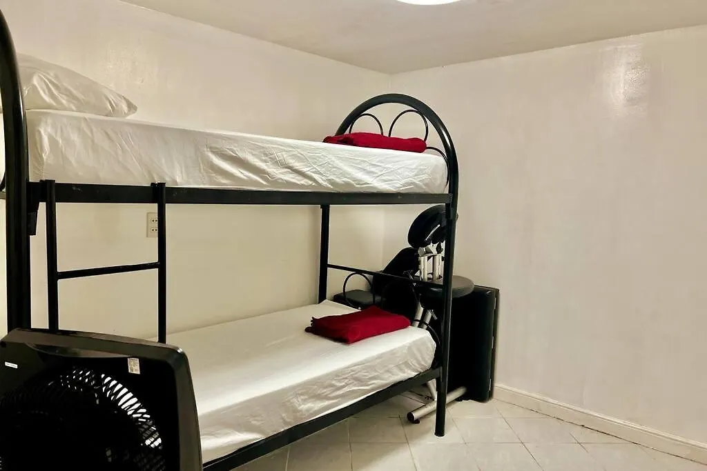 8 Bedroom Subic Bay/300Mbps/Big Screened Lanai Sawat Philippines