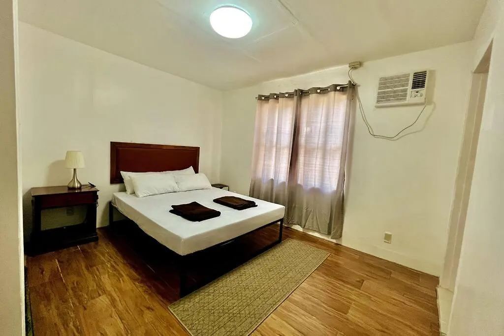 8 Bedroom Subic Bay/300Mbps/Big Screened Lanai Sawat Holiday home