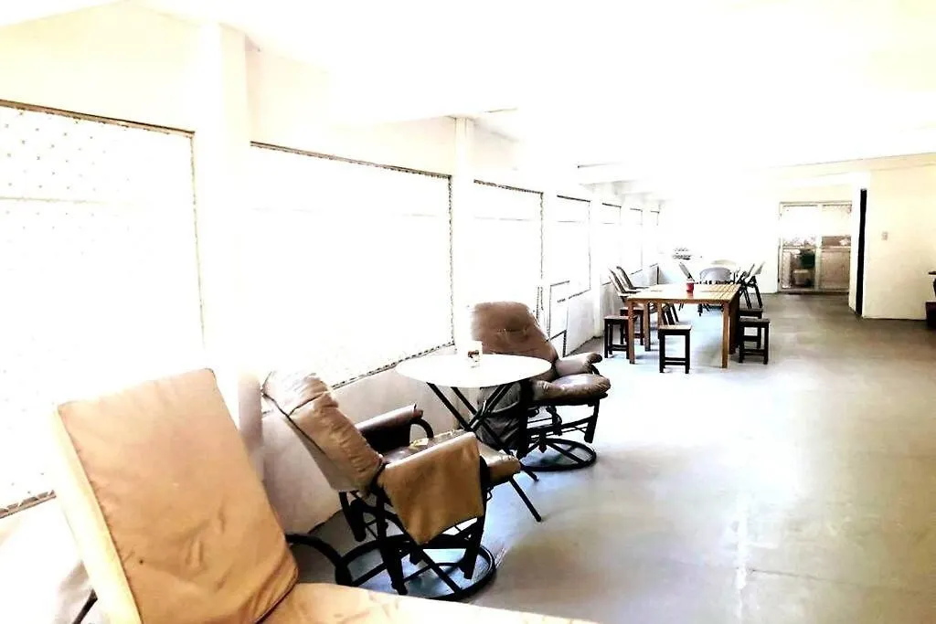 8 Bedroom Subic Bay/300Mbps/Big Screened Lanai Sawat Holiday home